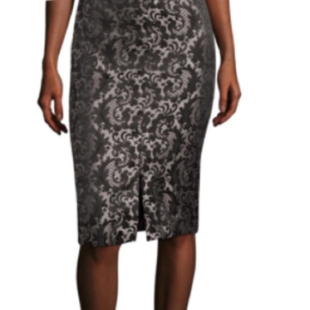 Worthington • Black and Gray Jacquard Pencil Skirt